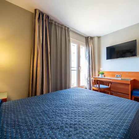 Hotel J. Balmes Vic-2